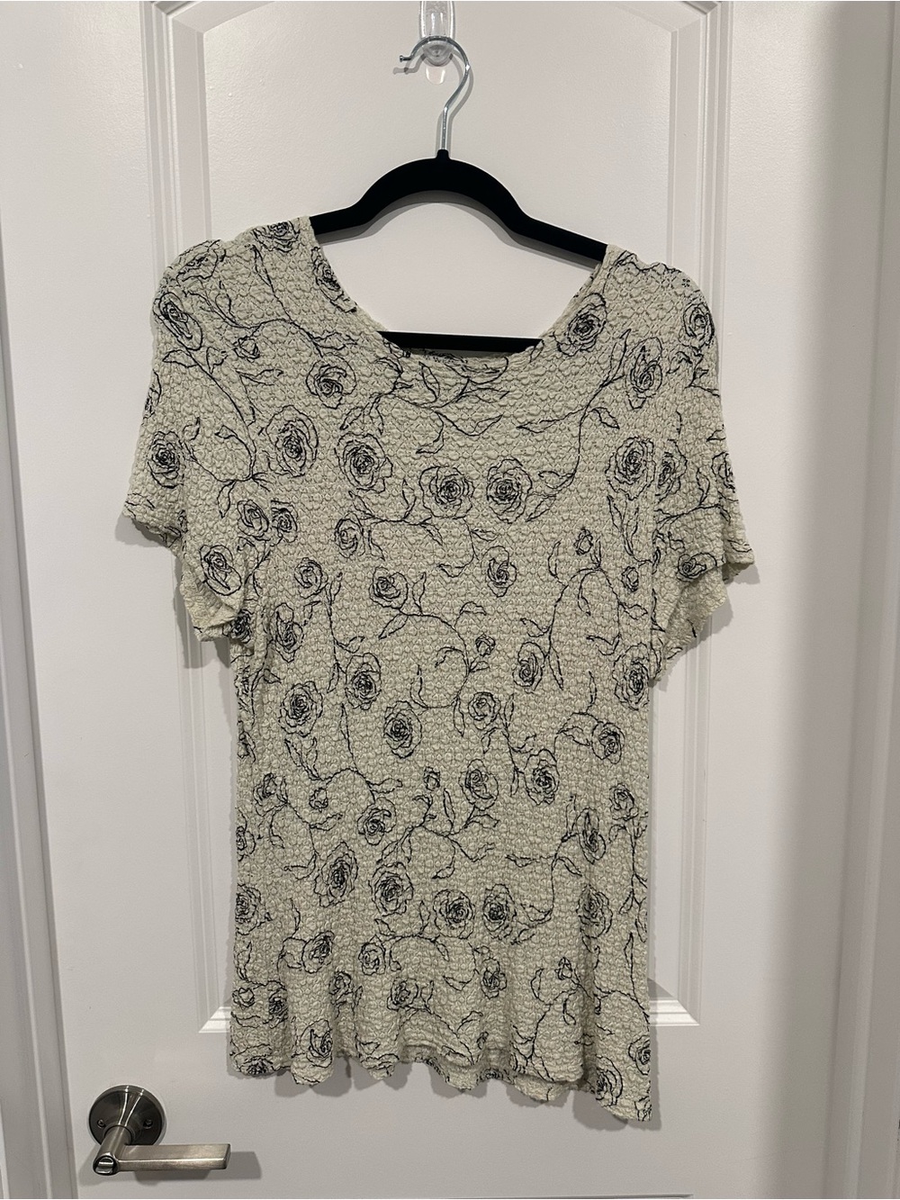 croft & barrow Cream Short-Sleeve Floral Texture Top